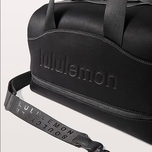 To the beat duffel - lululemon x soul cycle